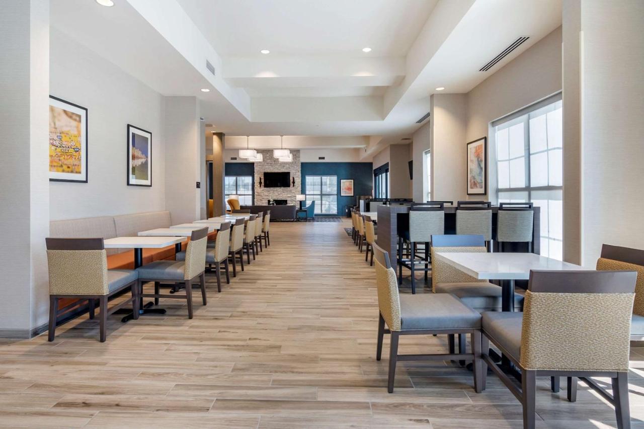Comfort Suites Grandview - Kansas City Exterior photo